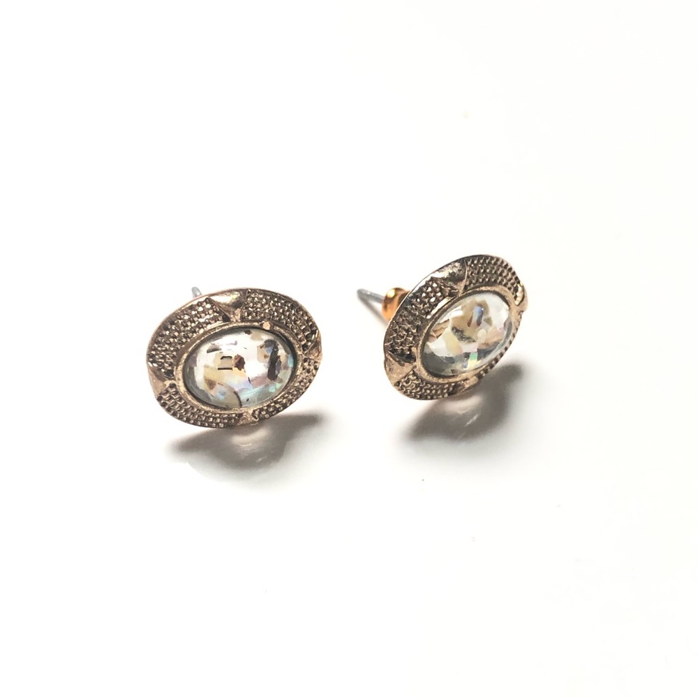 NW stud earrings